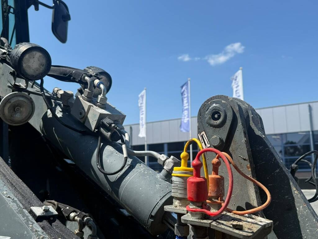 Giant G2200E X-Tra