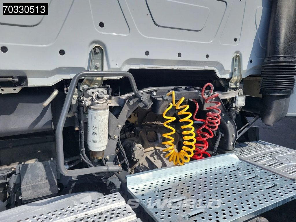 Mercedes Actros 1851 4X2 BigSpace 2x Tanks M.O.T.