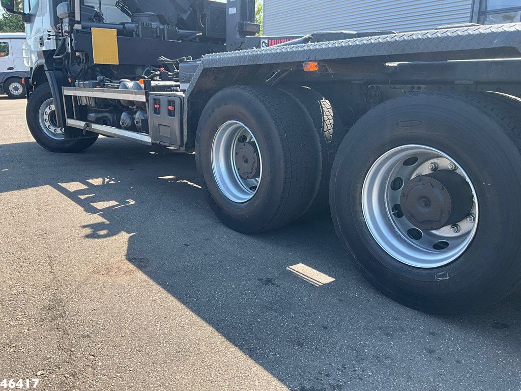 Iveco Trakker AD260T36 6x4 Hiab 24 Tonmeter laadkraan