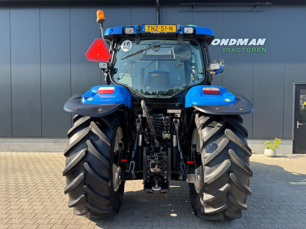 New Holland T6010