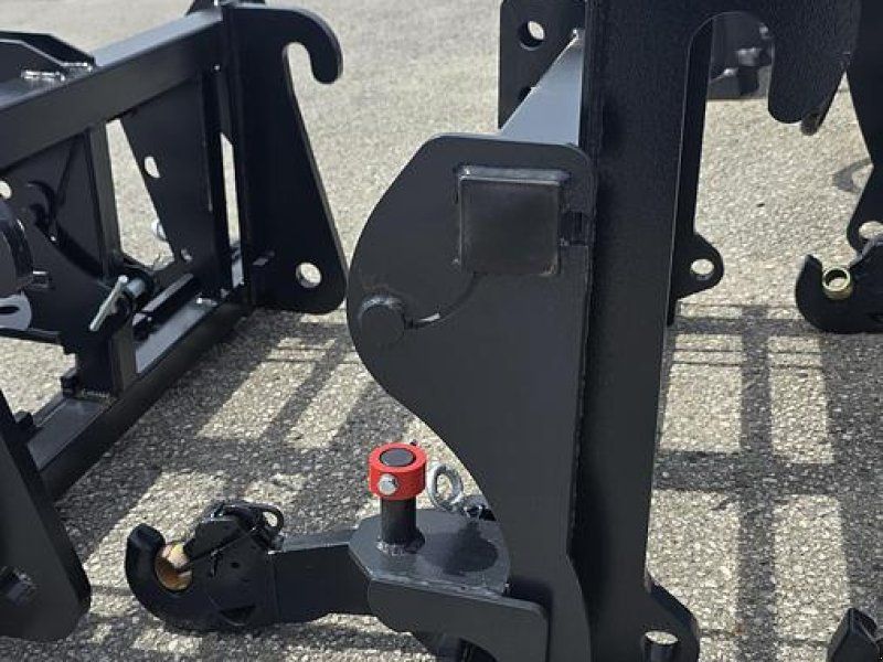 Big Dutchman Adapter JCB Q fit auf Dreipunkt Aufnahme