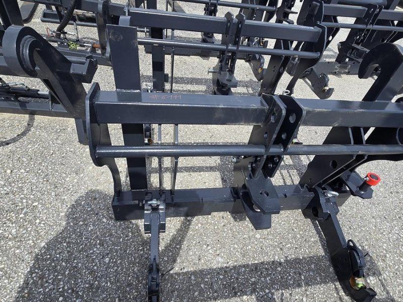 Big Dutchman Adapter JCB Q fit auf Dreipunkt Aufnahme
