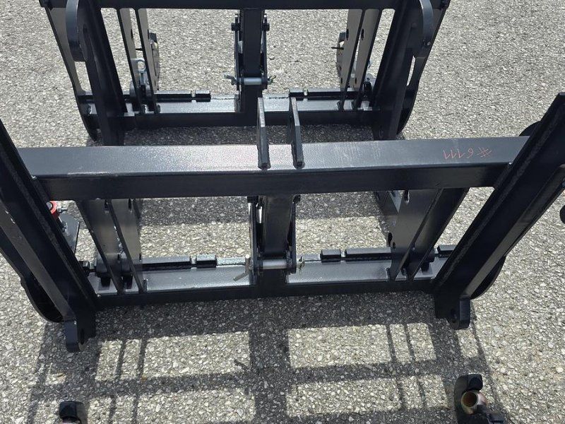 Big Dutchman Adapter JCB Q fit auf Dreipunkt Aufnahme