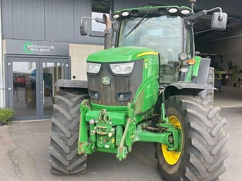 John Deere 6210R