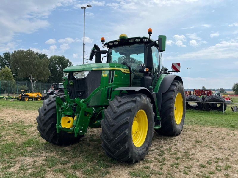 John Deere 6R250