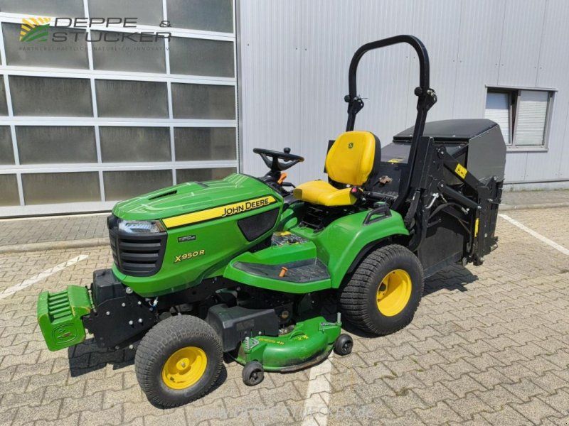 John Deere X950R mit Hochentleerung