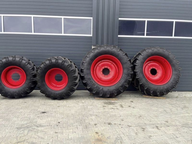 Trelleborg 600/65 R28 + 650/65 R42