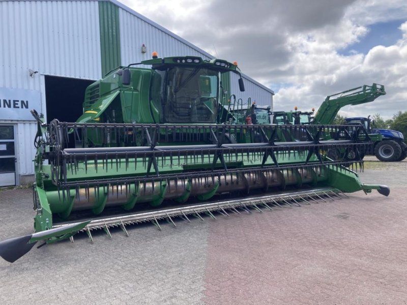 John Deere T670