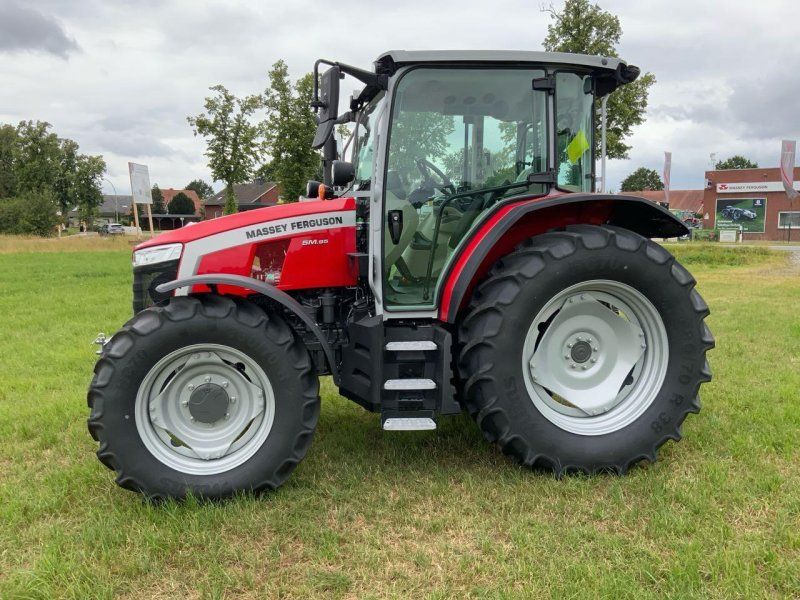 Massey Ferguson 5M.95 F DYNA-4