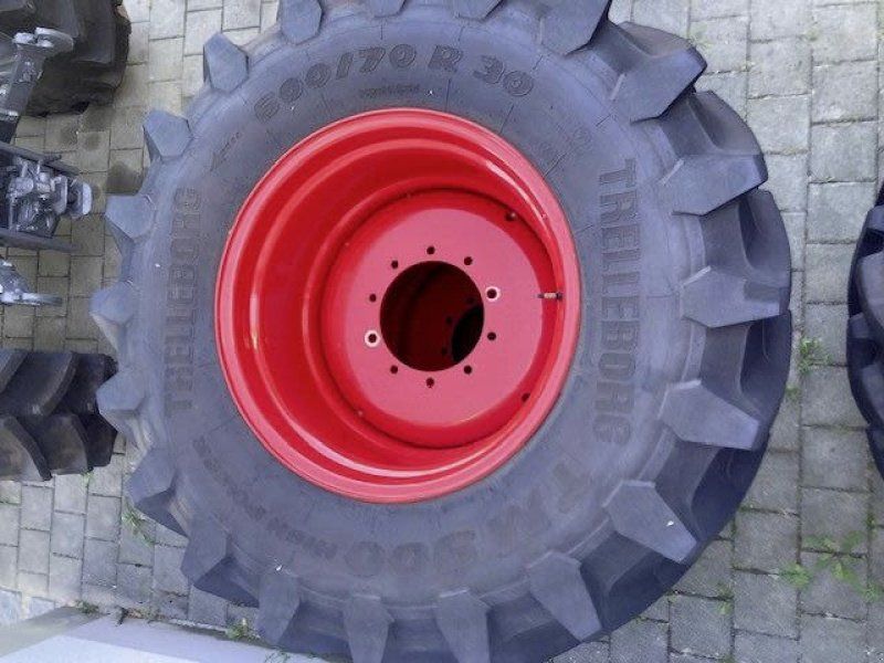 Trelleborg 600/70 R30 + 710/70 R42