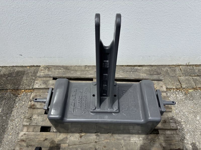 Fendt GEWICHT 400KG