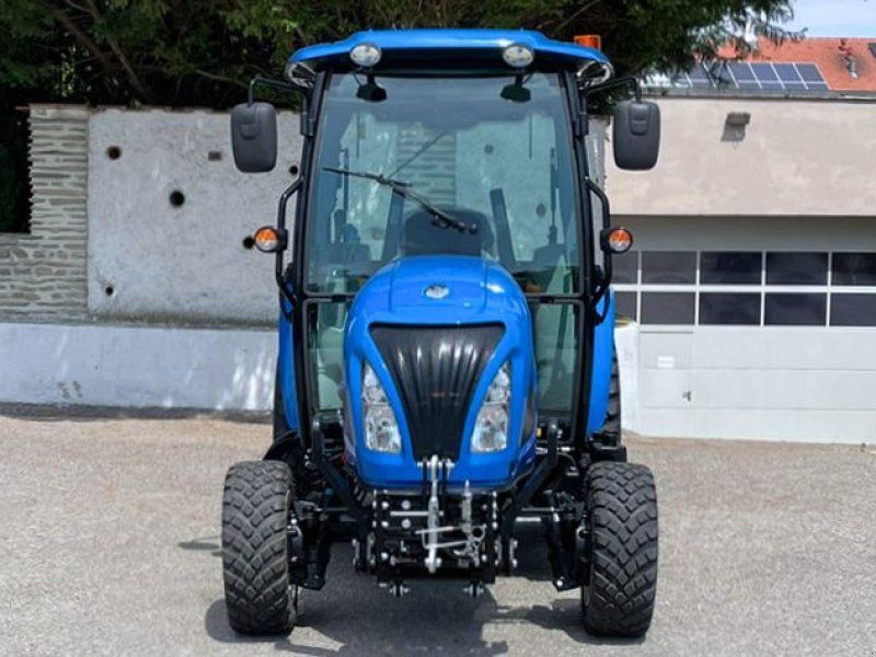 New Holland Boomer 40