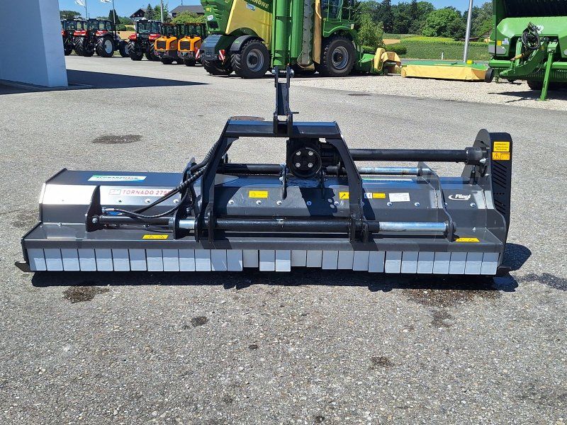 Fliegl AgroCenter SM Tornado 2750