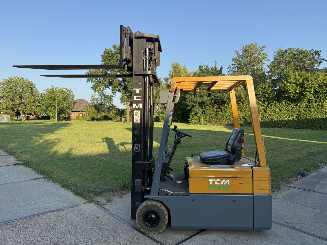 TCM 1800KG elektrische 3-delig 600cm freelift Sideshift