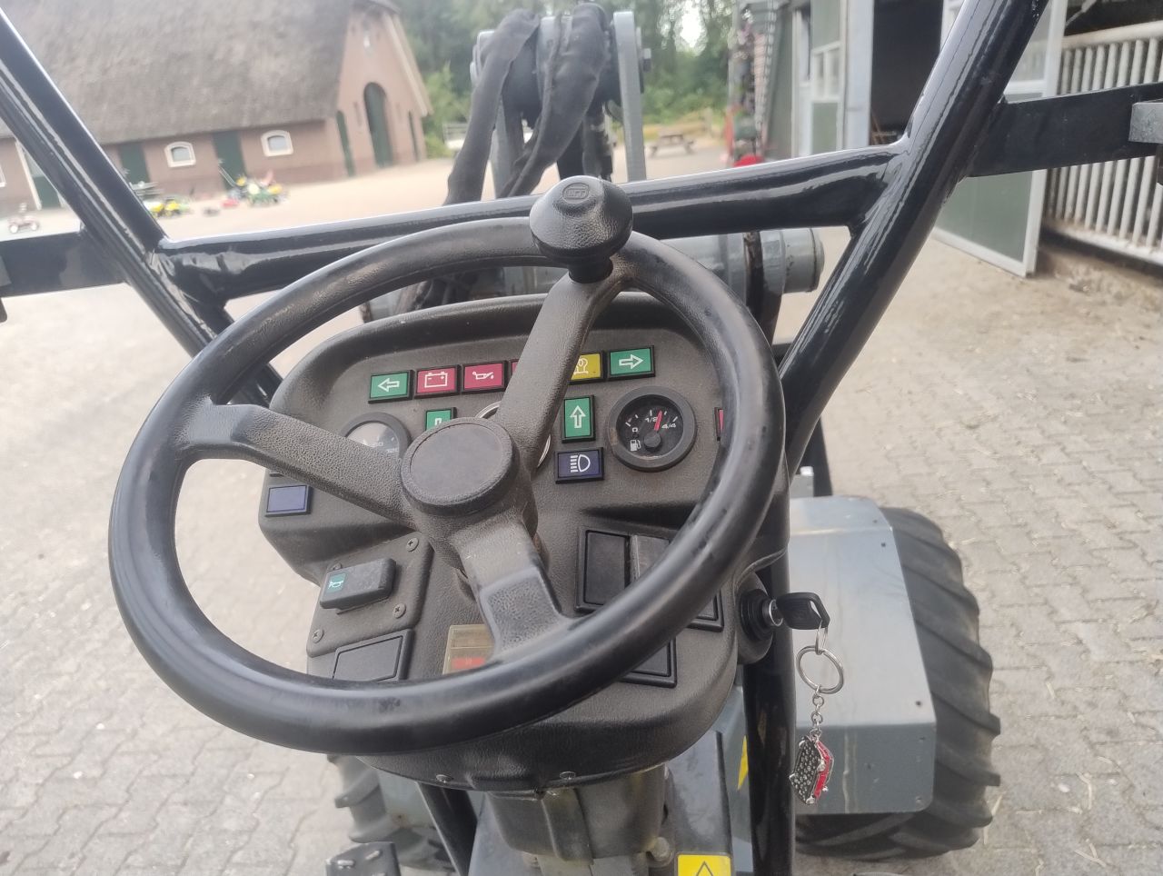 Giant 337T + bak en palletvork (2500 uur)