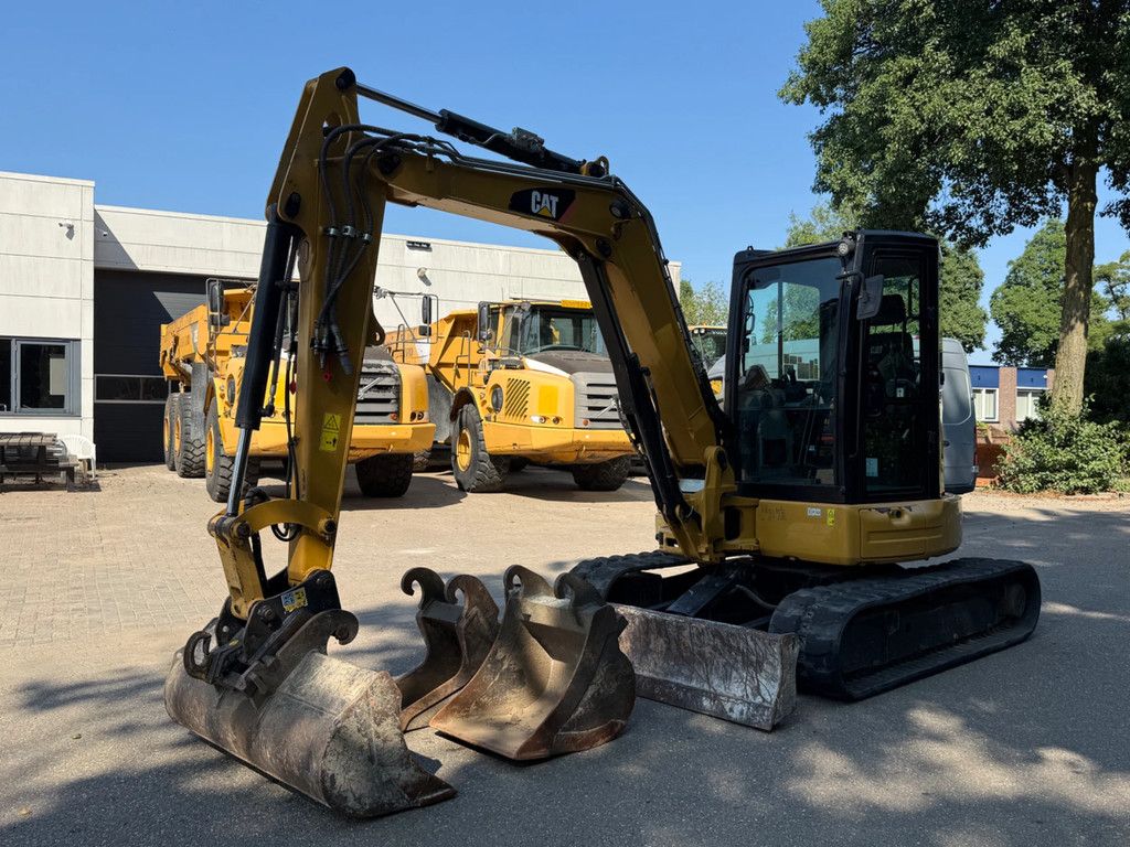 Caterpillar 305E