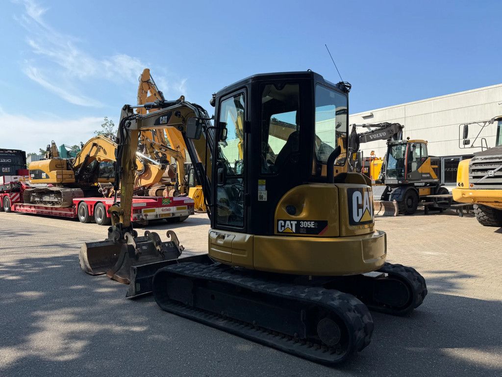 Caterpillar 305E