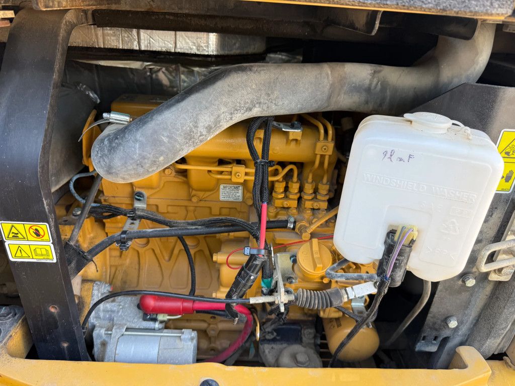 Caterpillar 305E