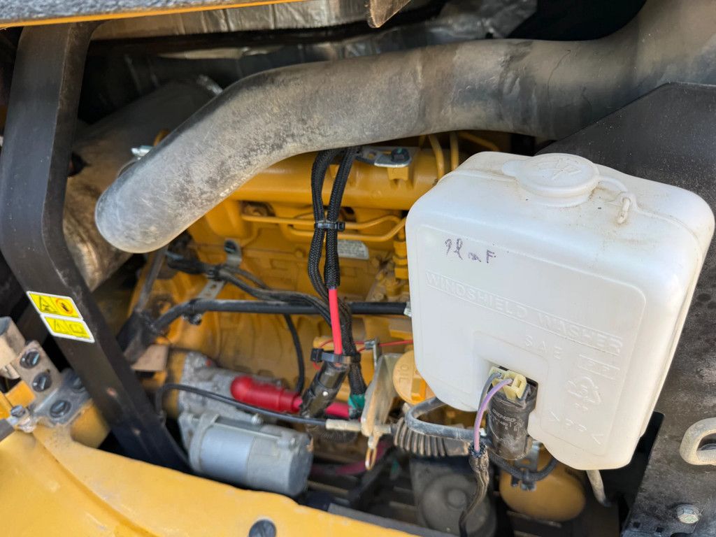 Caterpillar 305E