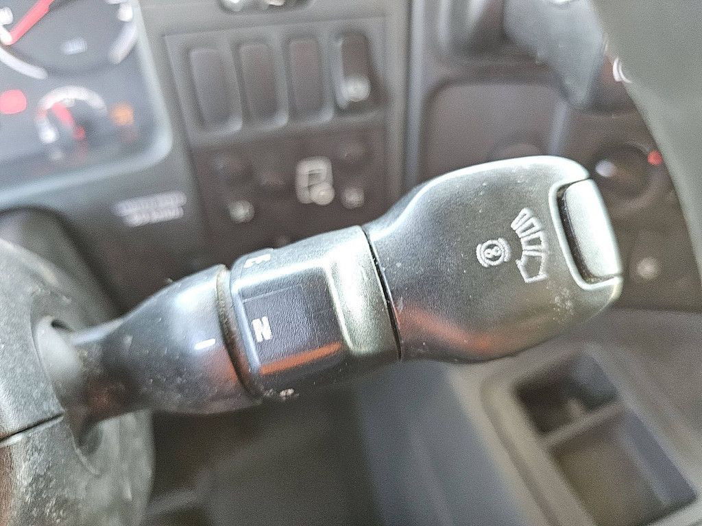 SCANIA P280 6x2*4