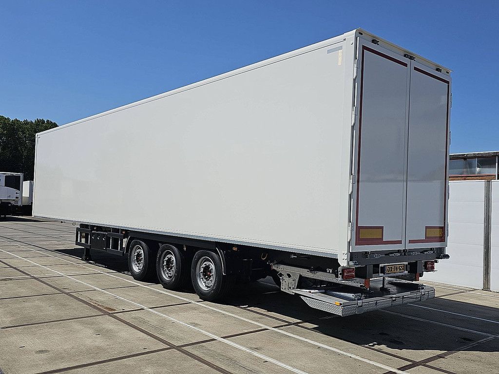 SYSTEM TRAILERS HEAVY DUTY PLYWOOD taillift 2x liftaxle