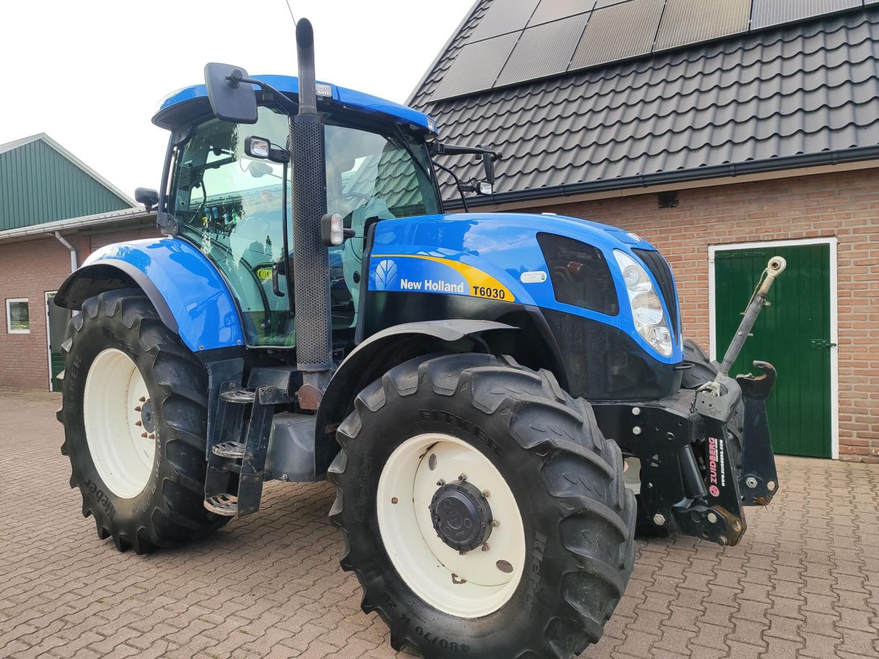 New Holland T 6030 Range Command