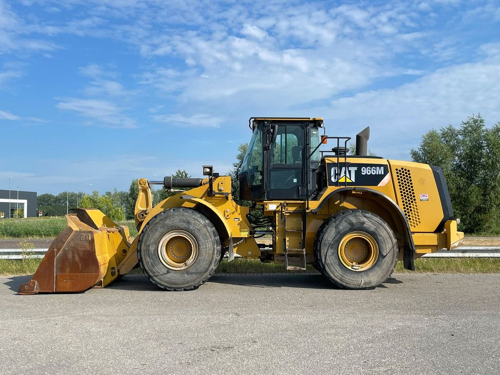 Caterpillar 966M