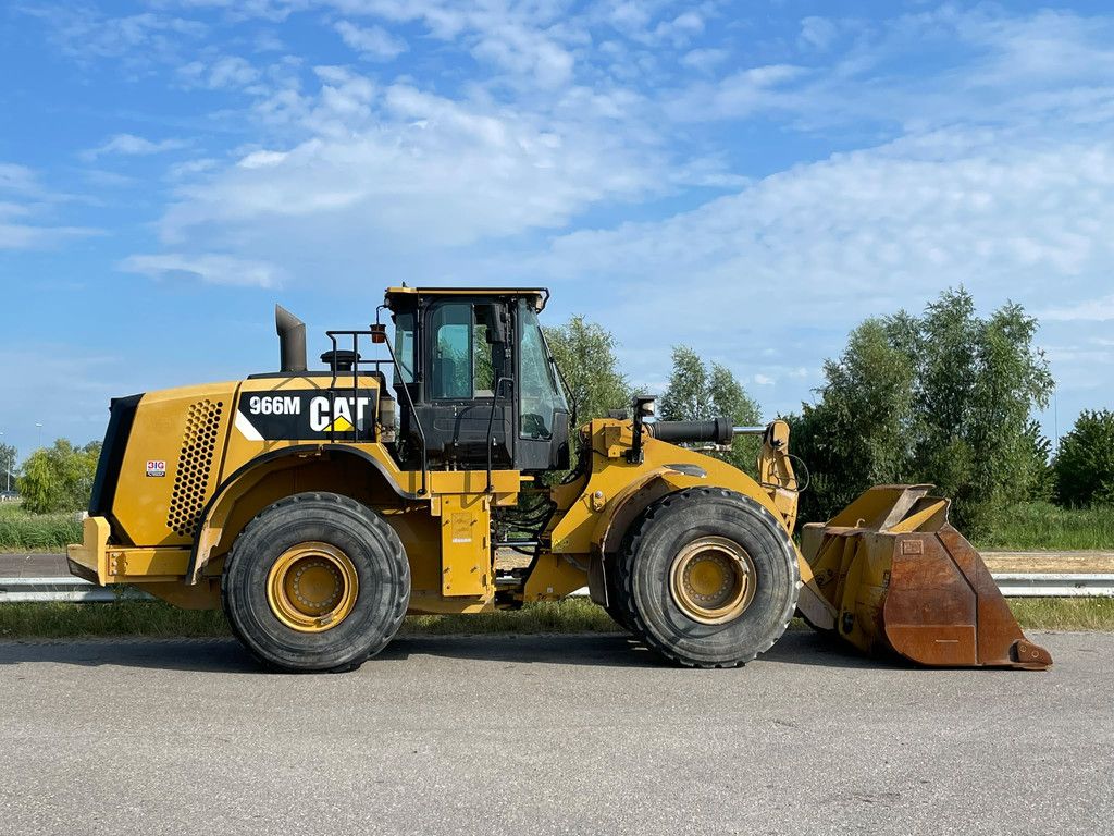Caterpillar 966M