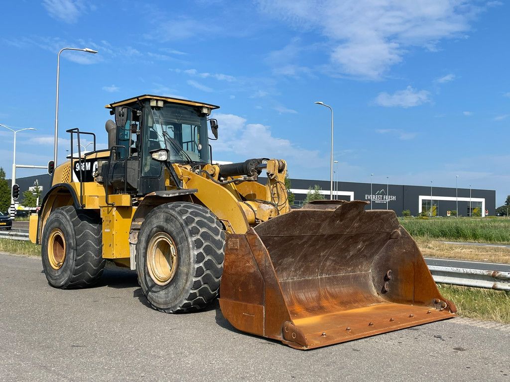 Caterpillar 966M