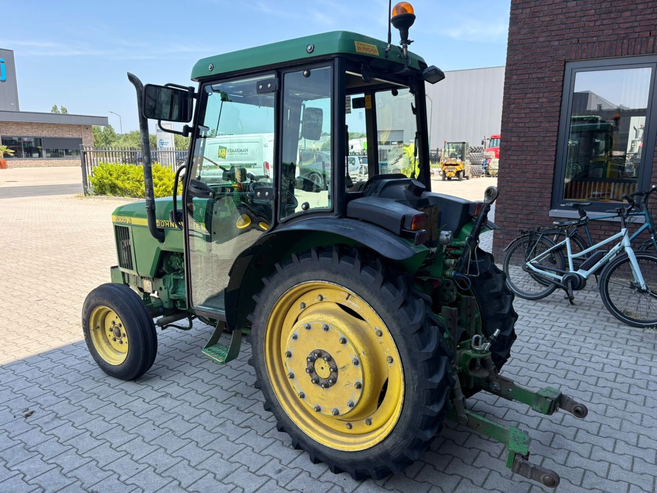 John Deere 5300N