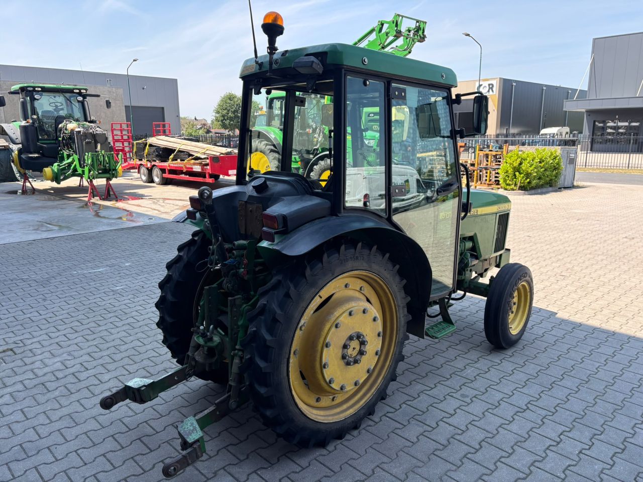 John Deere 5300N