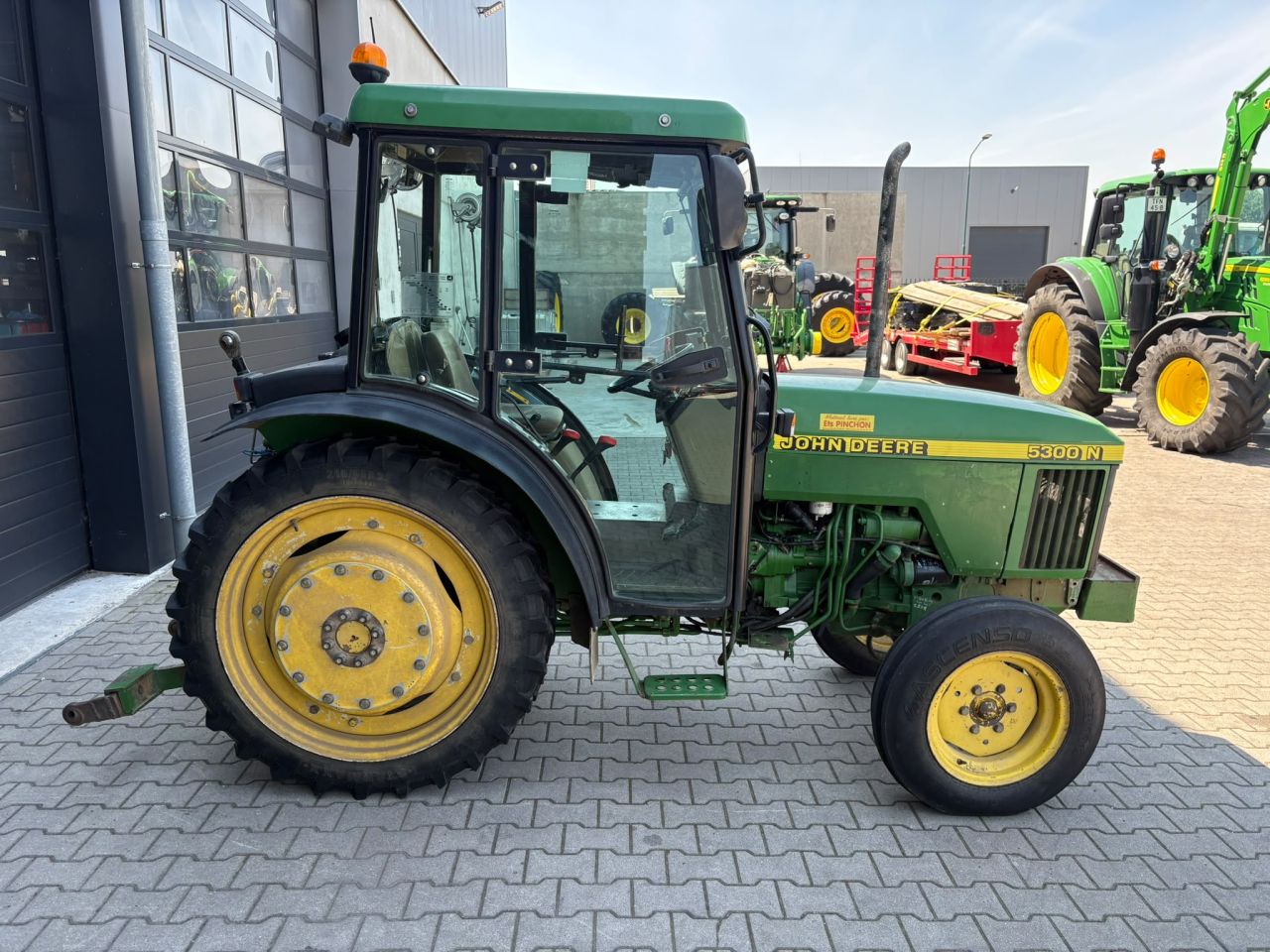 John Deere 5300N