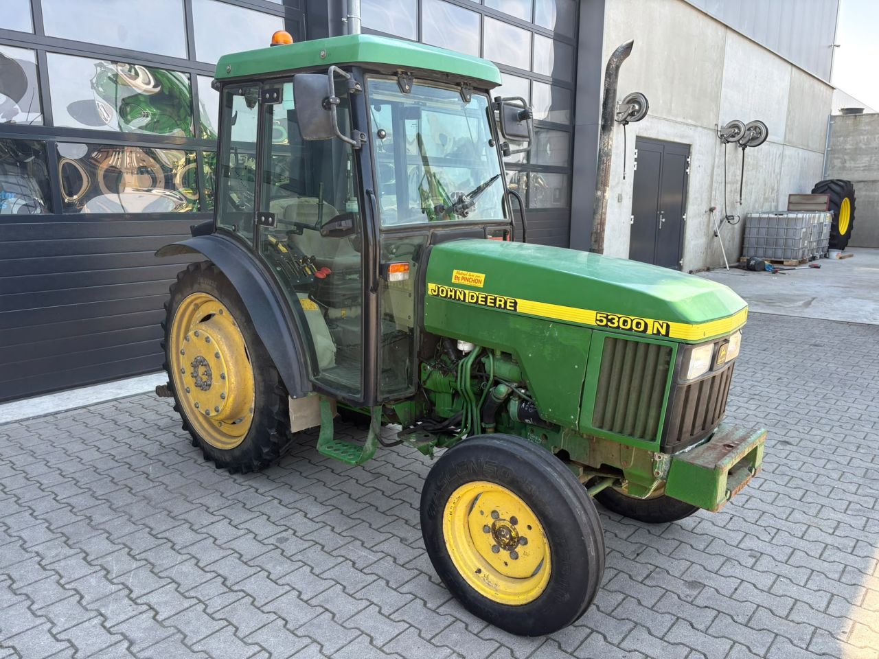 John Deere 5300N
