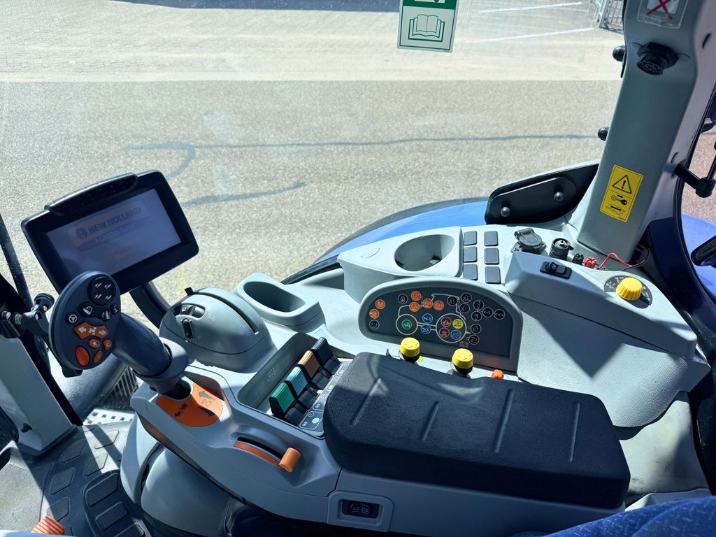 New Holland T7.270 Auto Command