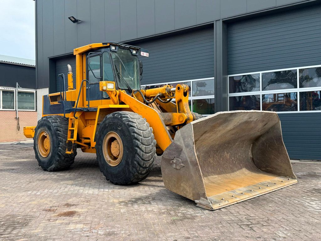 Komatsu WA450-1