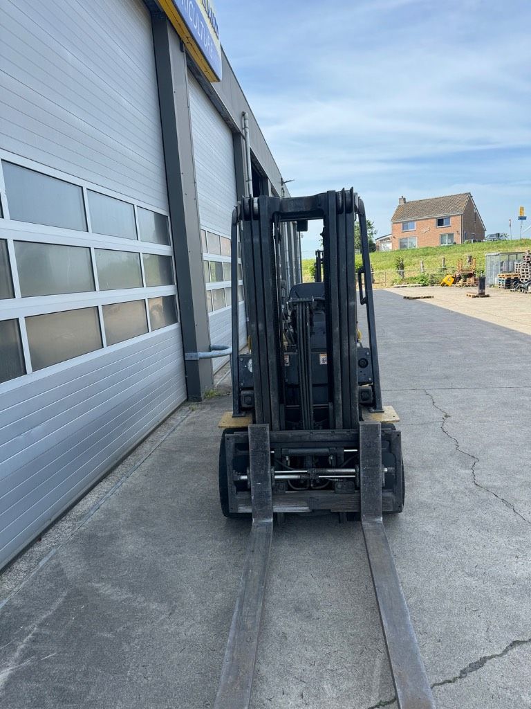 Yale GDP 30 MX