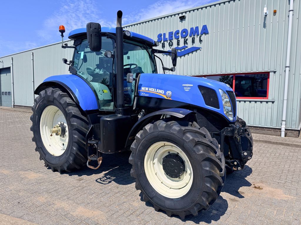 New Holland T7.220 Auto Command