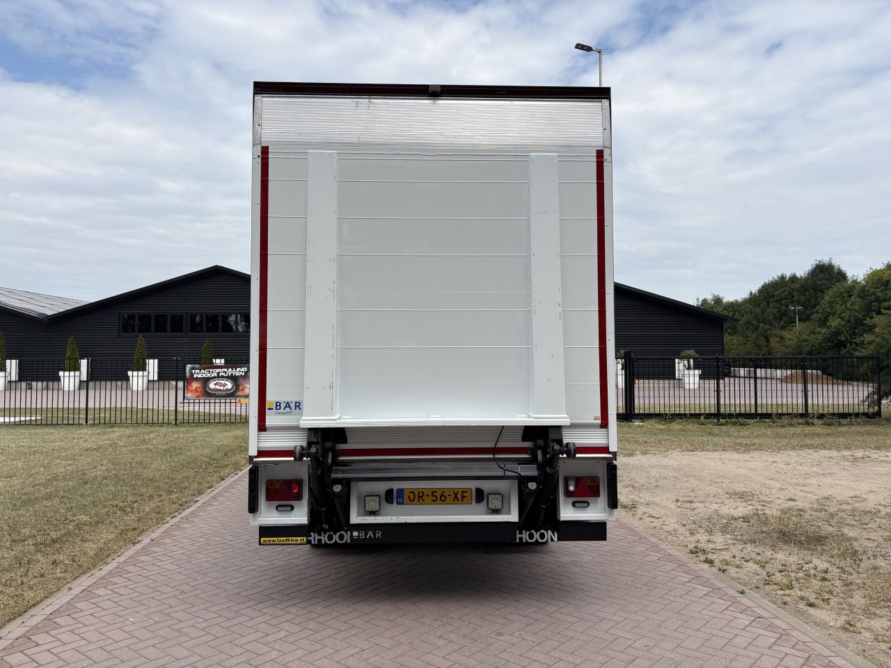 Be oplegger VAN WEEL 7 TON met laadklep 2000 kg