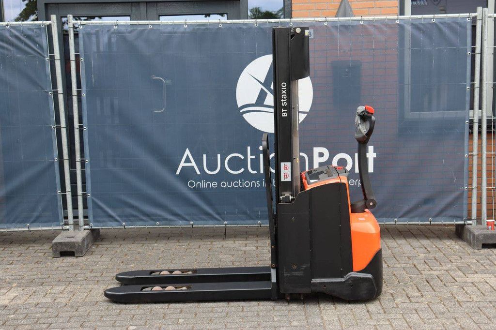 Stacker BT SWE140L Electric 1400kg 2.6m 2015