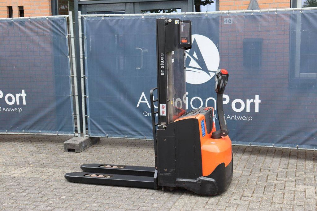 Stacker BT SWE140L Electric 1400kg 2.6m 2015