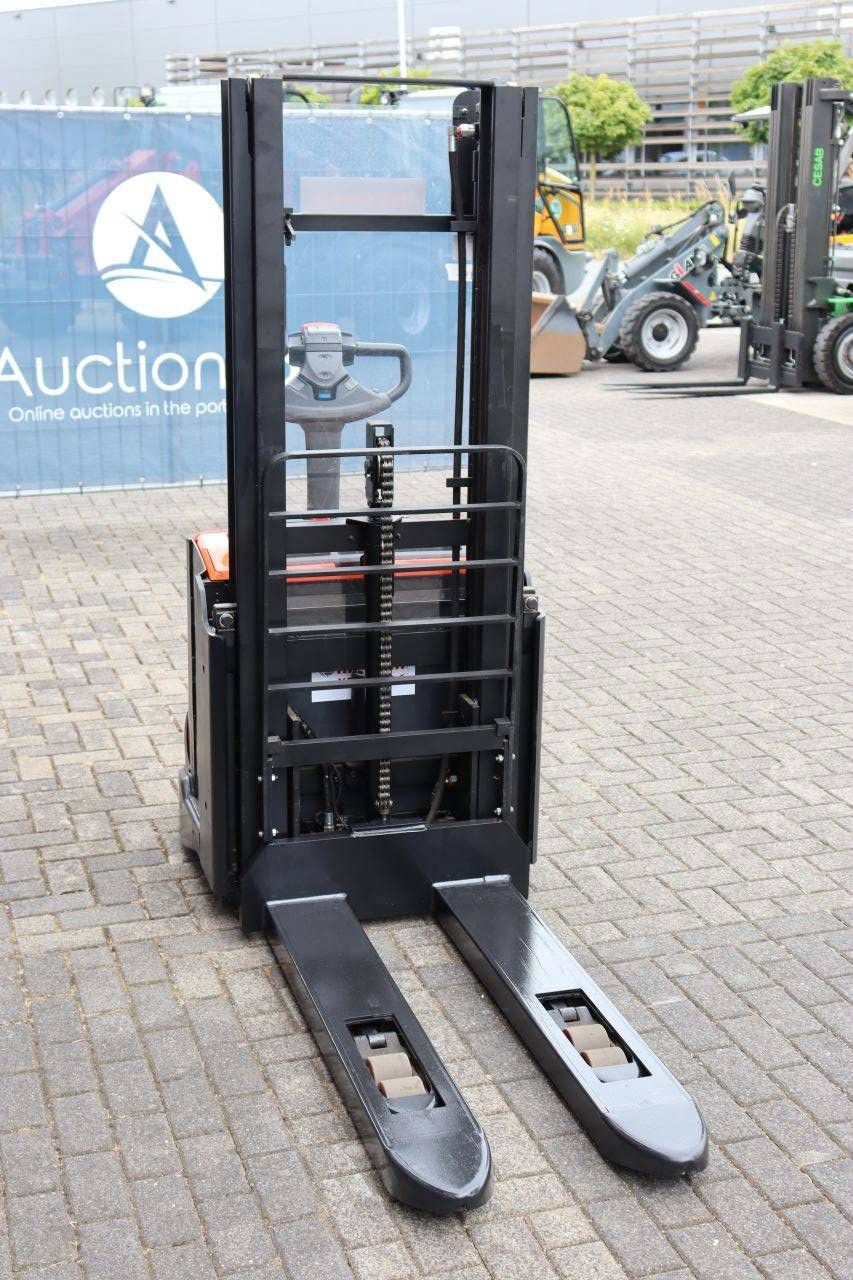 Stapler BT SWE140L Elektro 1400 kg 2,65 m 2015