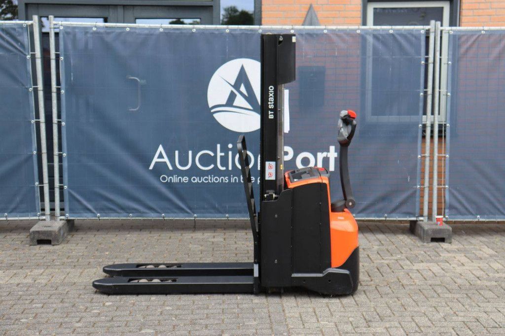 Stacker BT SWE140L Electric 1400kg 2.65m 2015