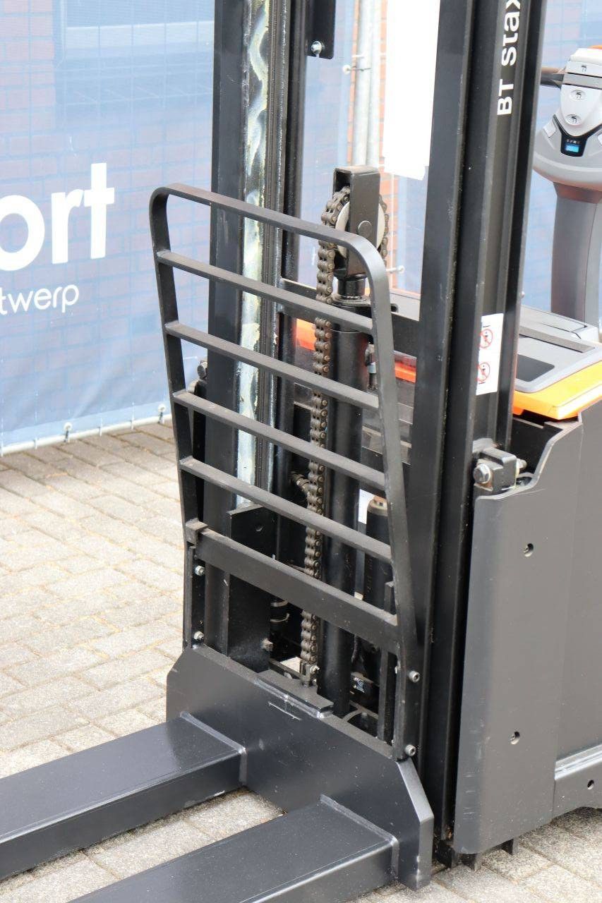 Stacker BT SWE140L Electric 1400kg 2.65m 2015