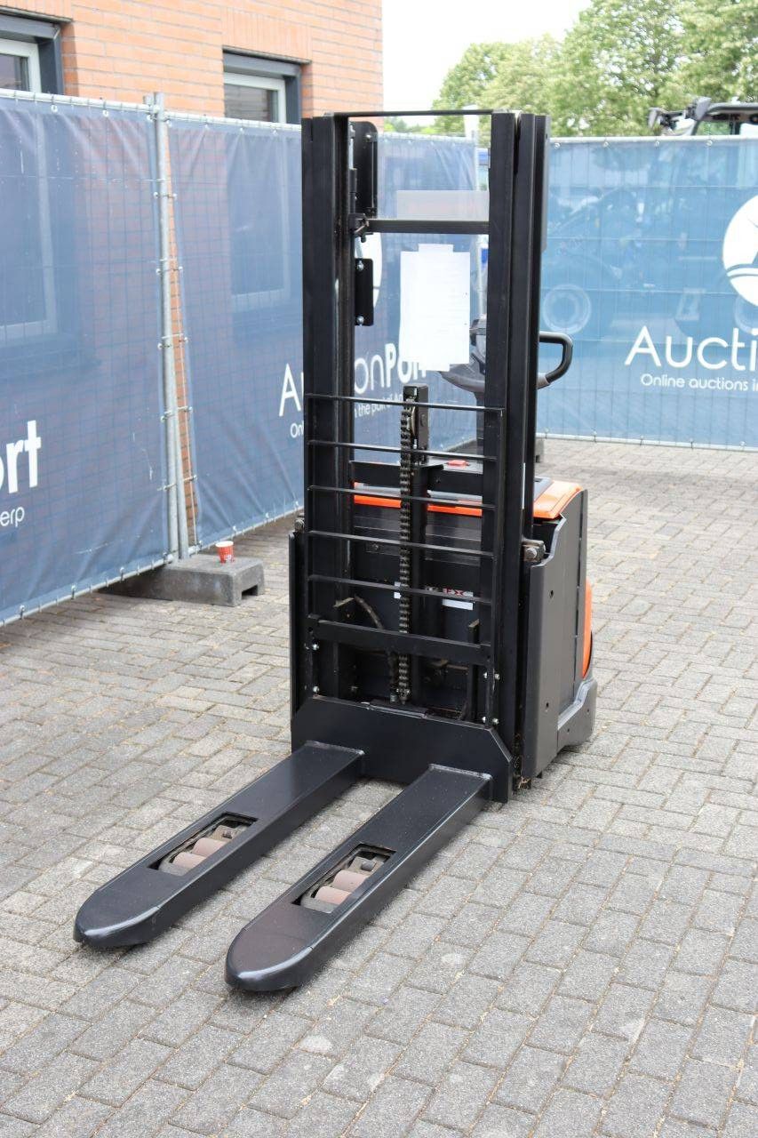 Stacker BT SWE140L Electric 1400kg 2.65m 2016