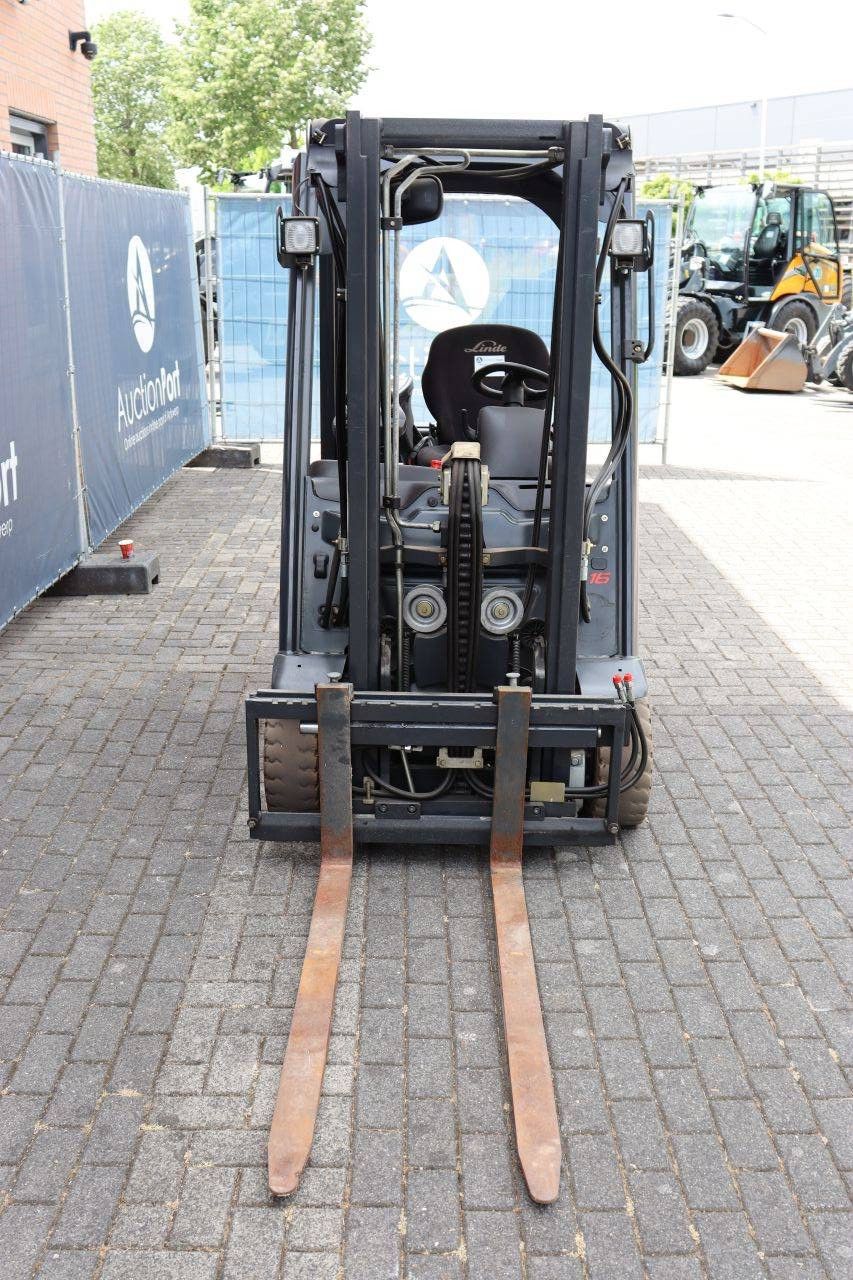 Linde E16-02 Electric Forklift 1600kg 4.0m 2016