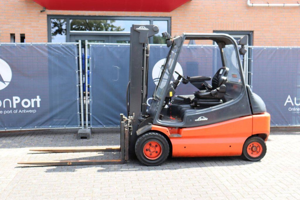 Linde E30-02 Elektrogabelstapler 3000 kg 2003