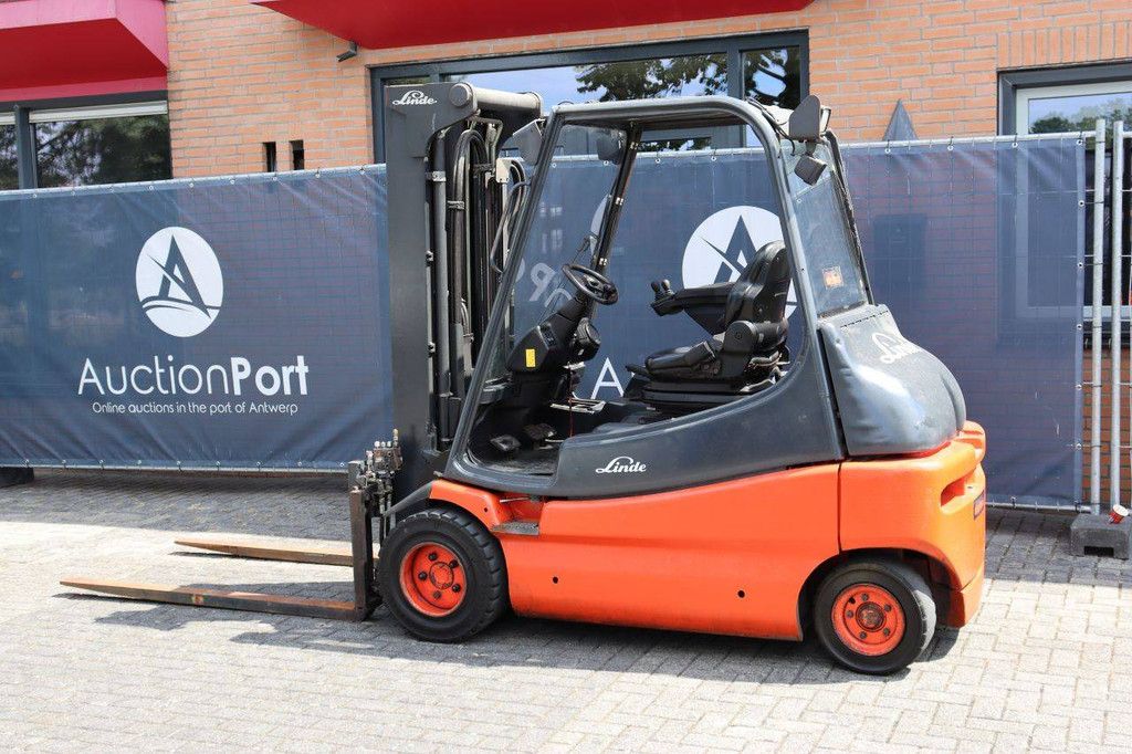 Linde E30-02 Elektrogabelstapler 3000 kg 2003