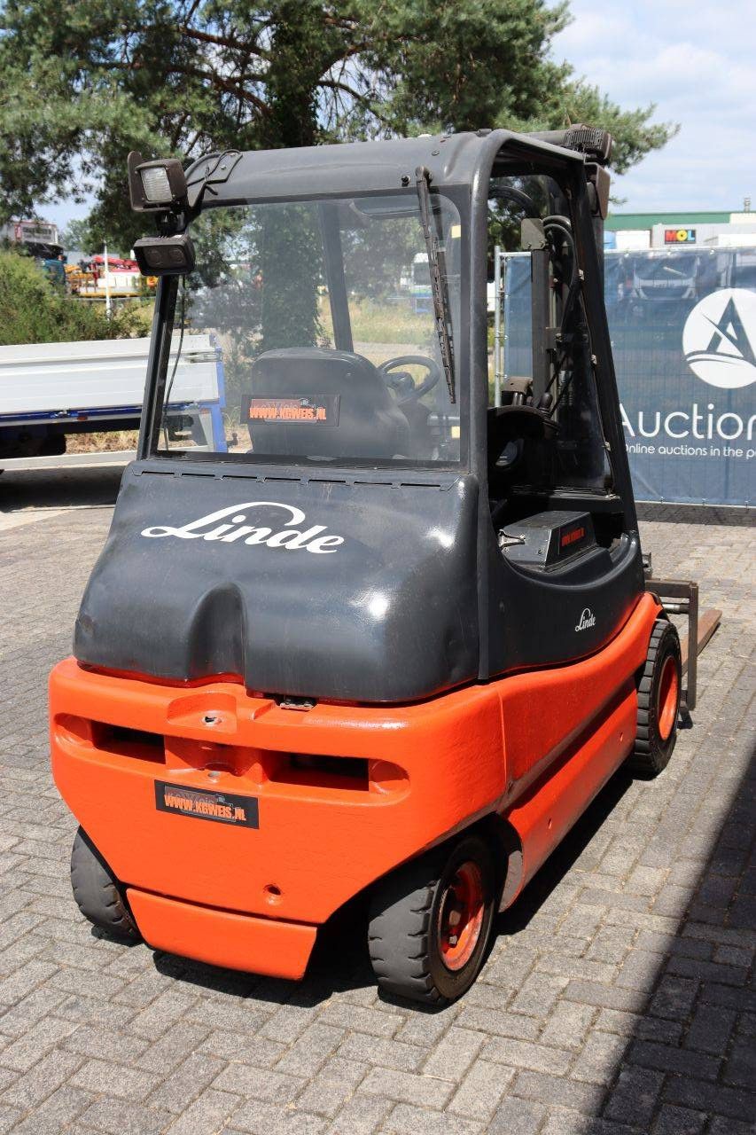 Linde E30-02 Elektrogabelstapler 3000 kg 2003