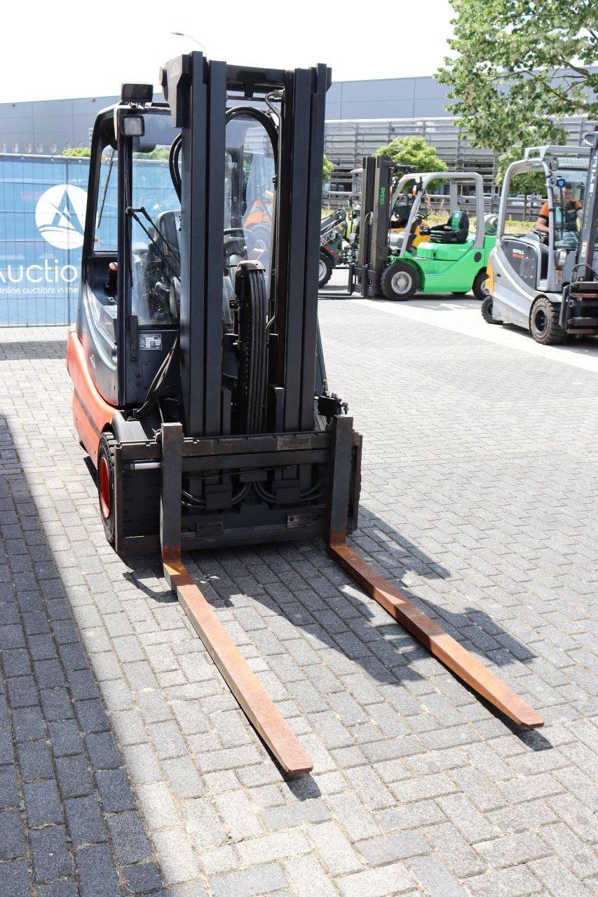 Linde E30-02 Elektrogabelstapler 3000 kg 2003
