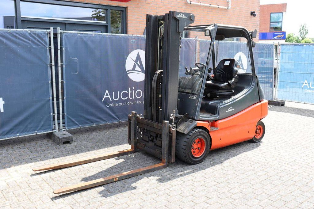 Linde E30-02 Elektrogabelstapler 3000 kg 2003